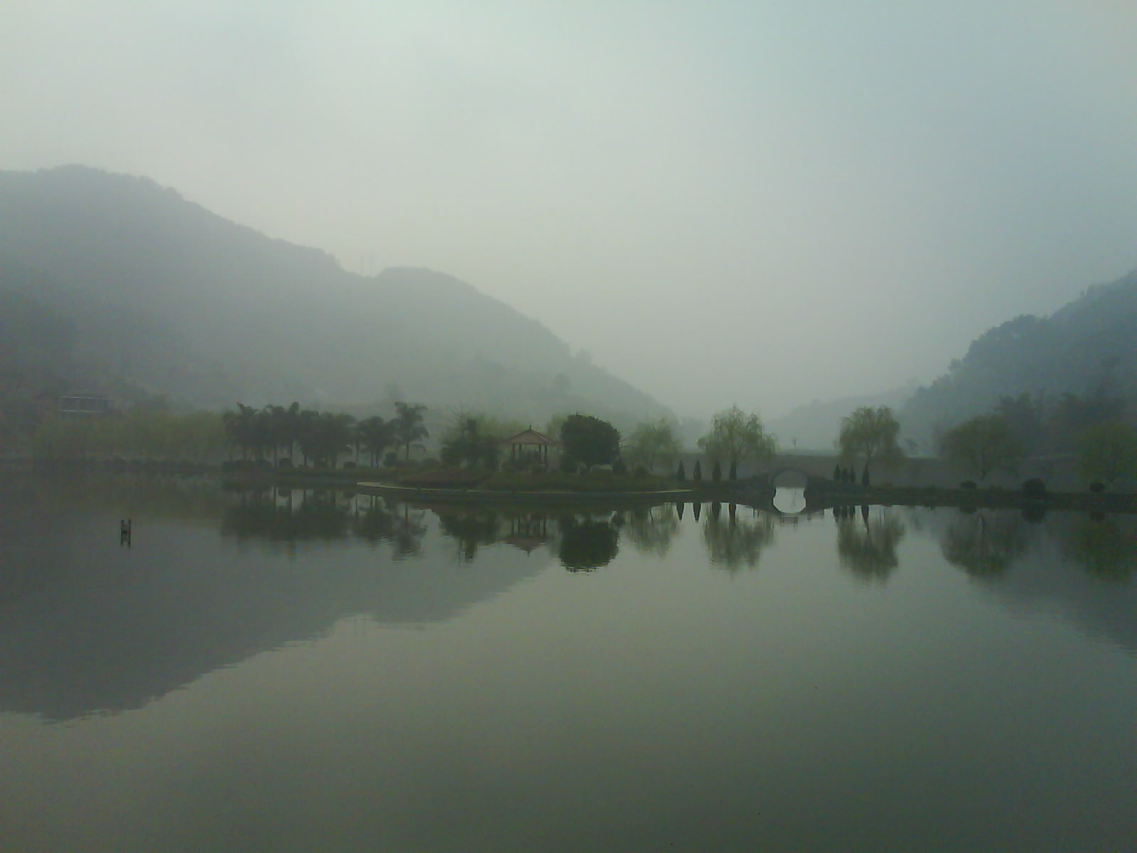 http://www.059183.cn/bbs2/img/0803/3579_晨景.JPG